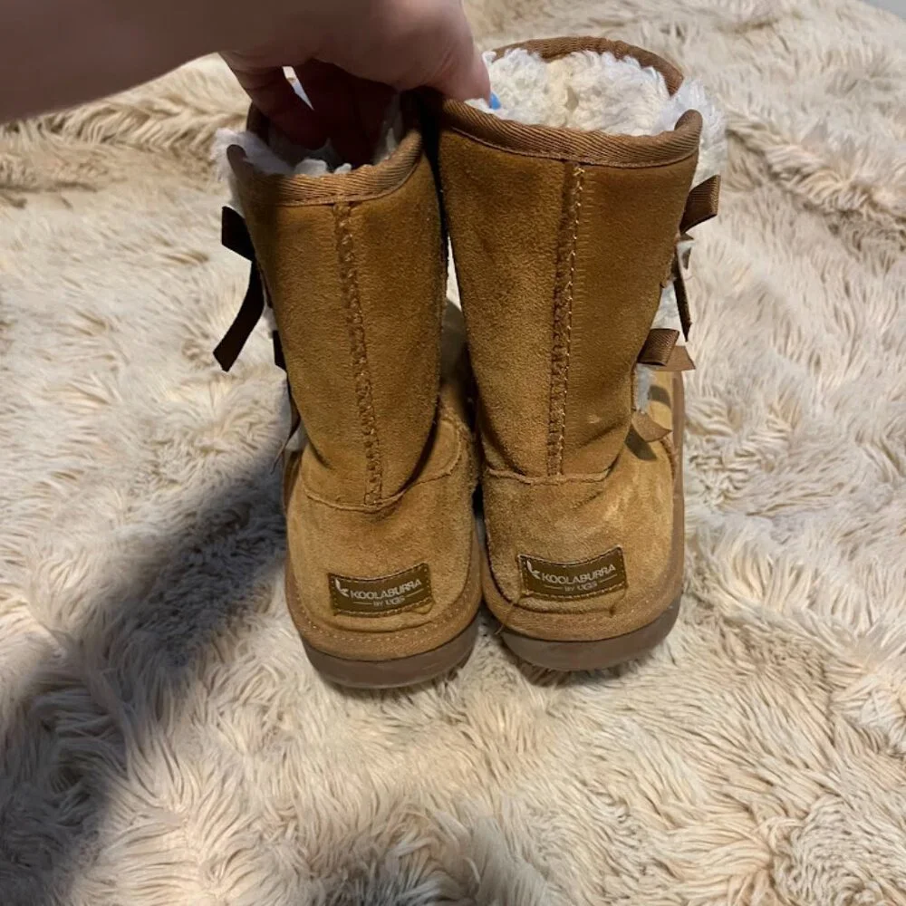 UGG Koolaburra Victoria Short Boot Youth 5
